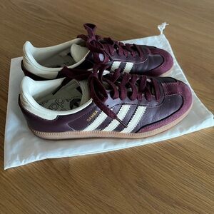 Adidas Samba OG Maroon Women size 6.5US/38EU